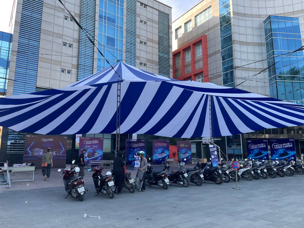 cho-thue-backdrop.jpg