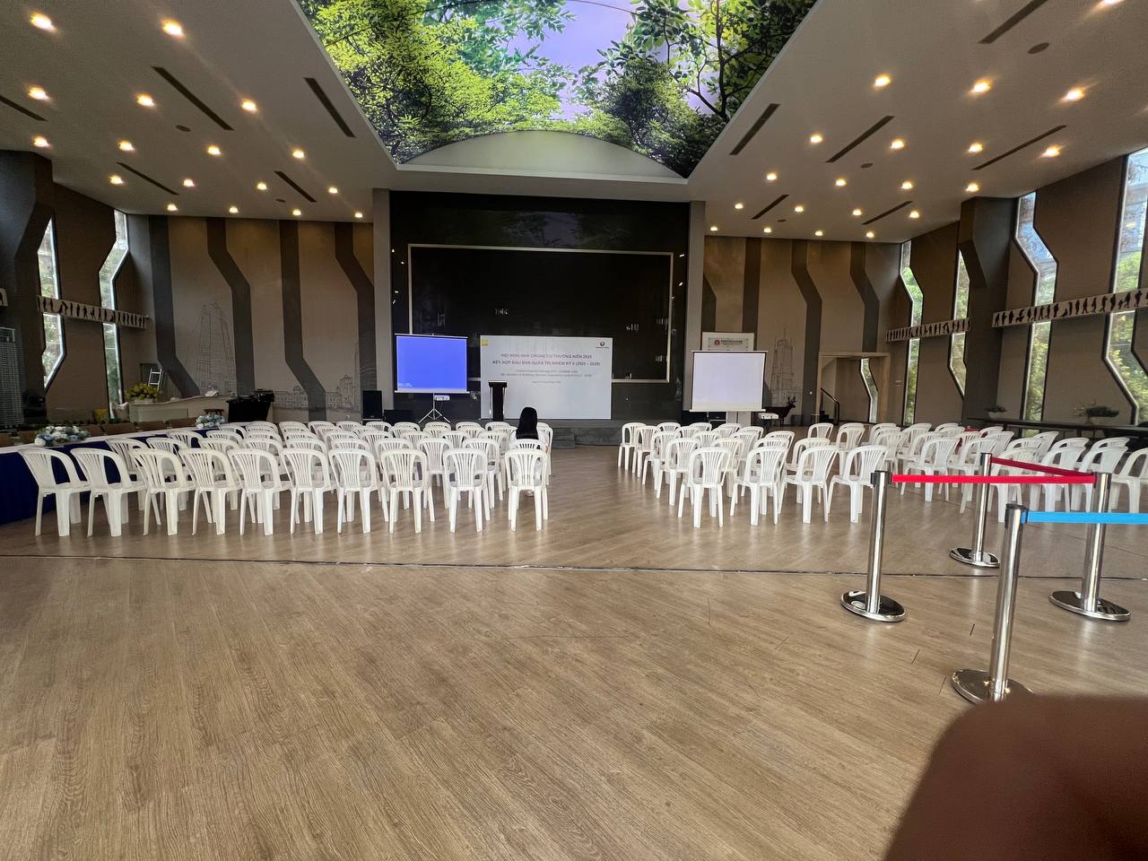 Cho Thuê Bàn Ghế Nhựa-1-thumb