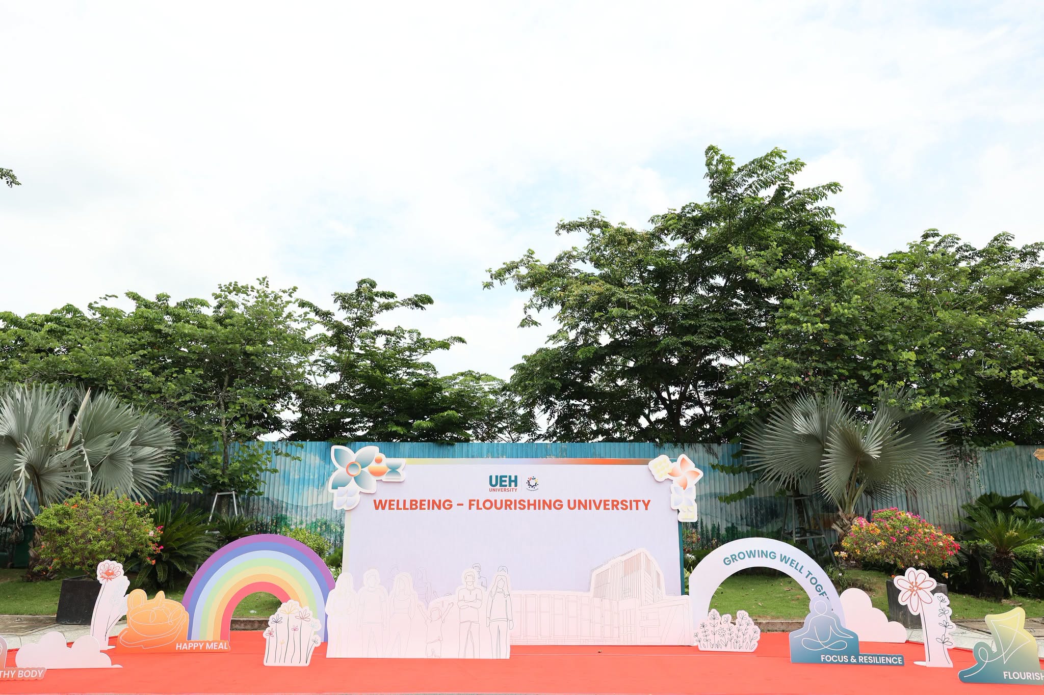 thi-cong-booth-checkin.jpeg