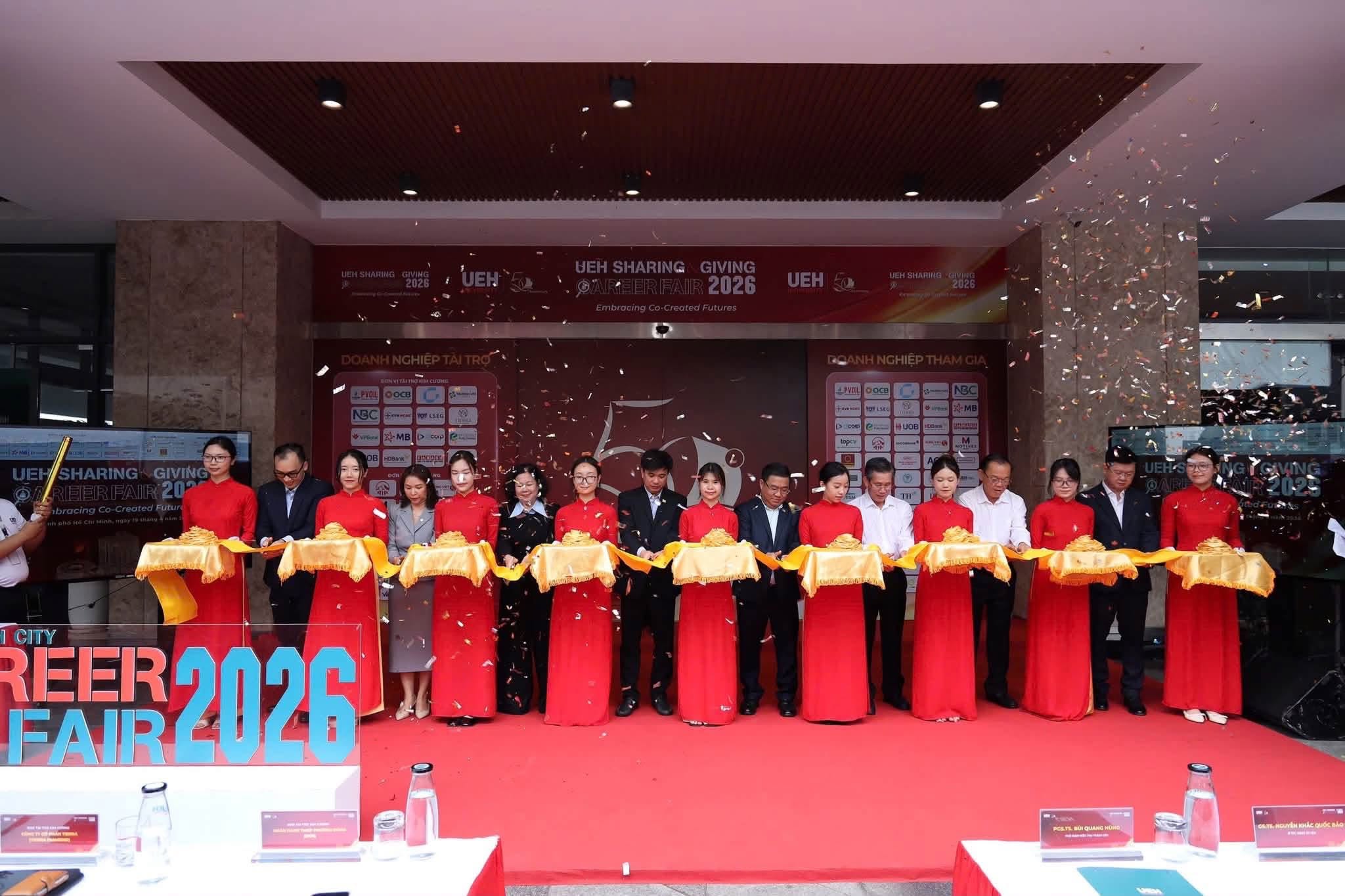 cho-thue-backdrop.jpg