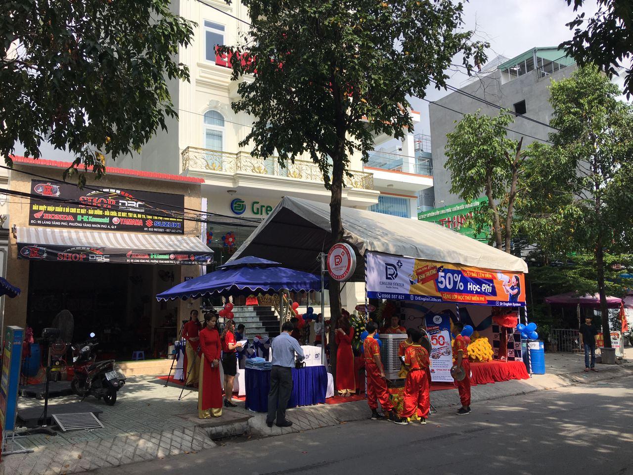 Tổ chức sự kiện khai trương