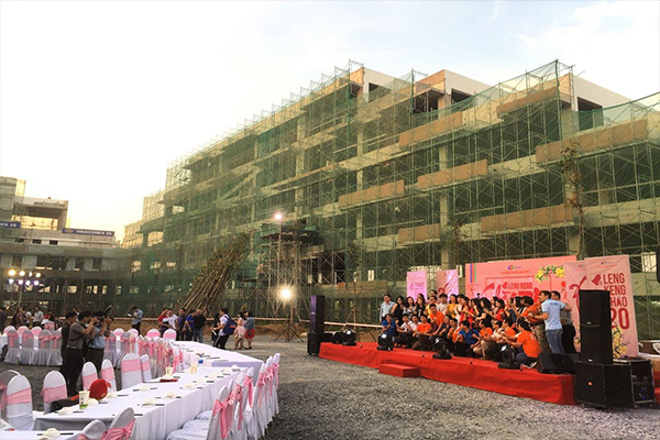 Cho thuê sân khấu