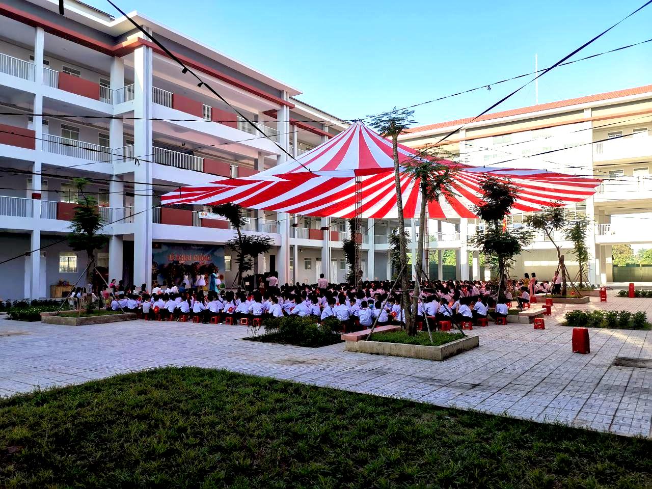 Cho thu&ecirc; s&acirc;n khấu