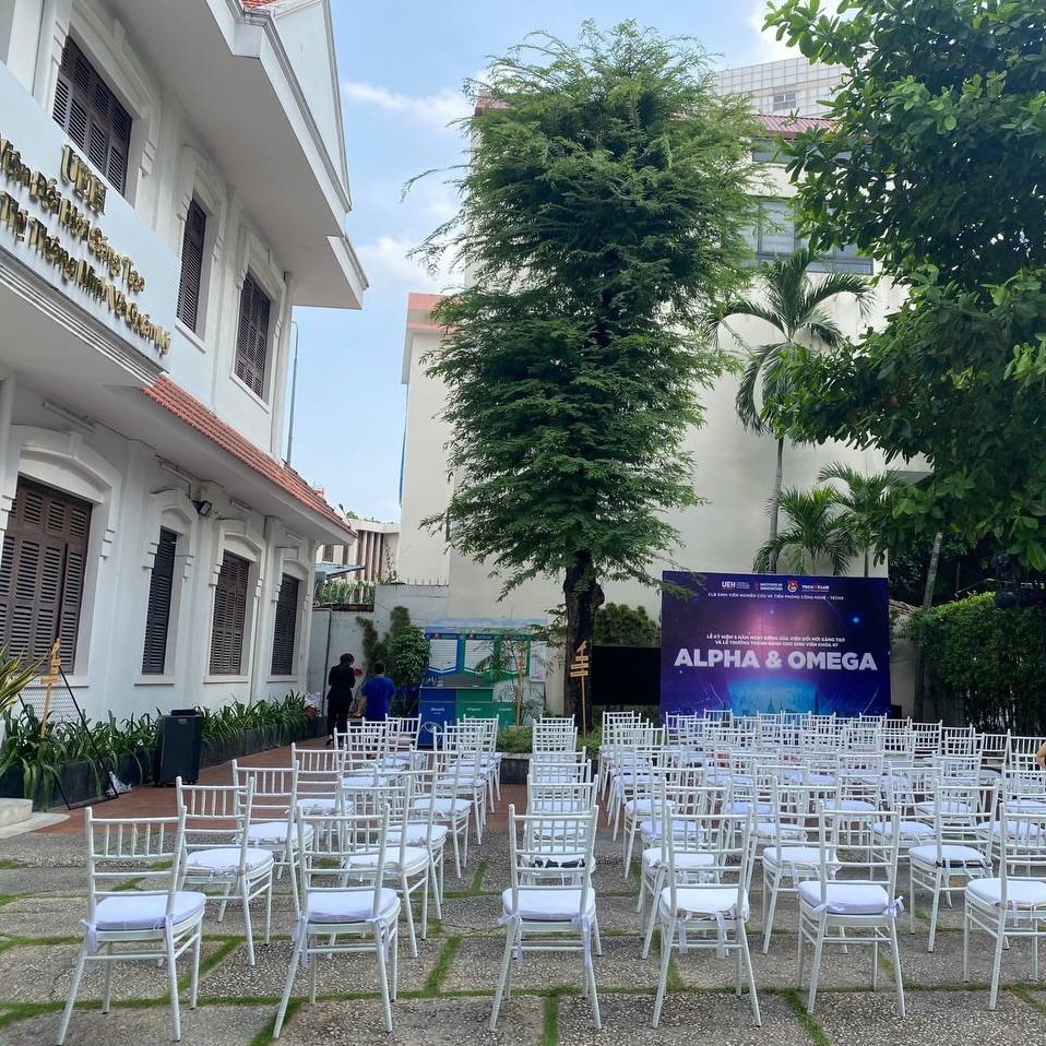 Cho Thuê Ghế Tiffany