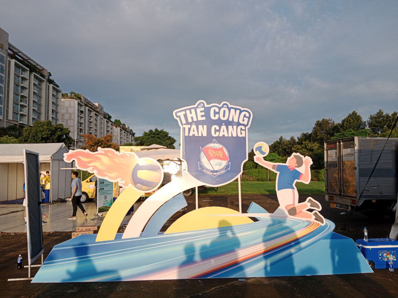thi-cong-booth-chup-hinh-gia-re.jpg