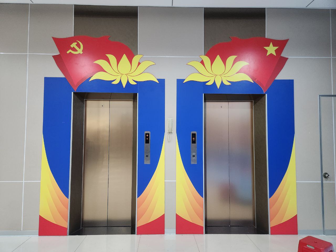 thi-cong-booth-tai-cty.jpg